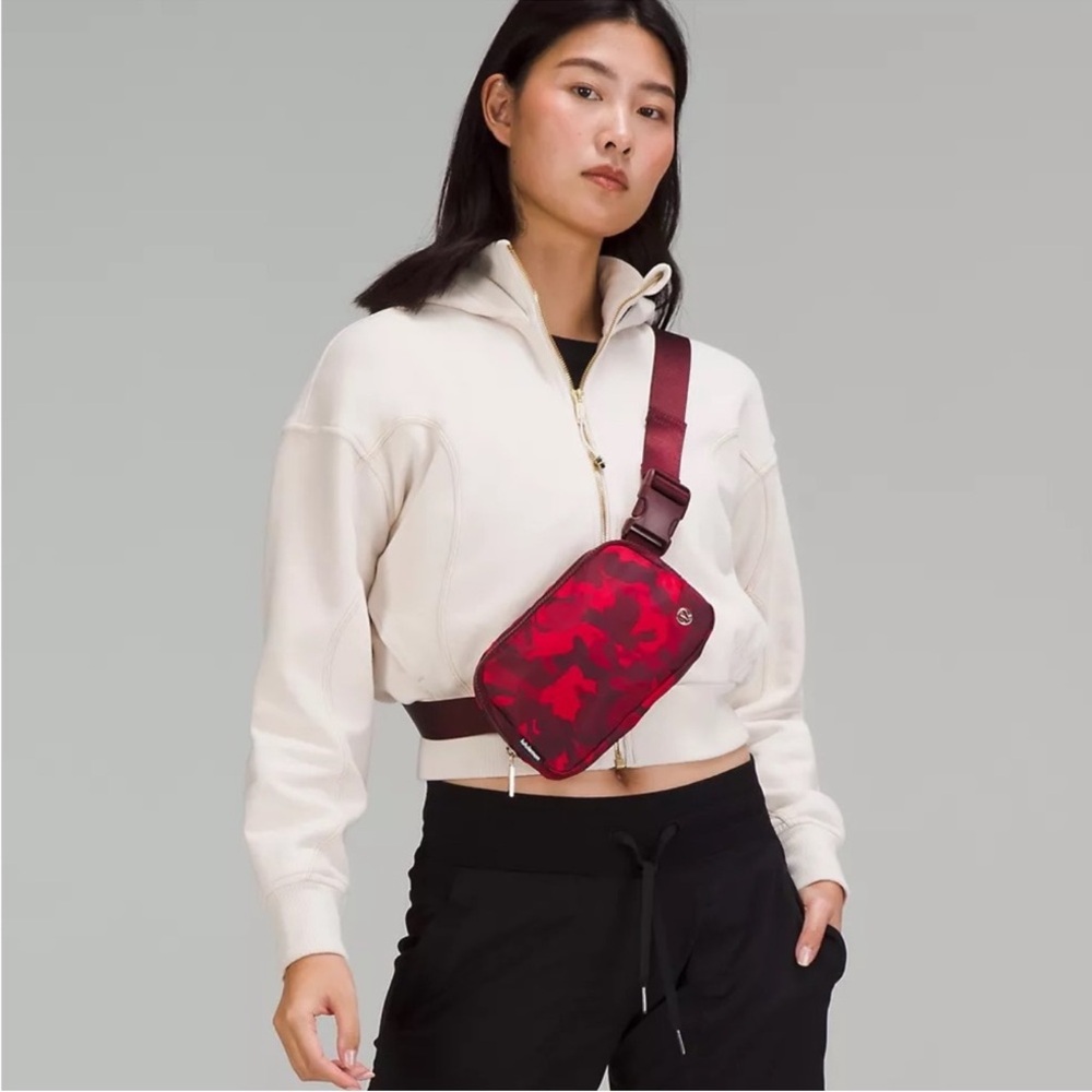 Lululemon Red Camouflage Bunny belt Bag Limited Edition